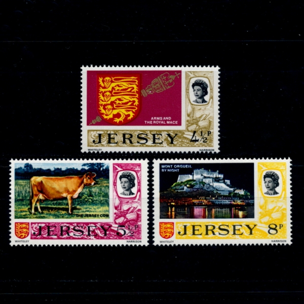 JERSEY()-#107~9(3)-ARMS, COW AND MONT ORGUEIL(,, )-1974.10.31